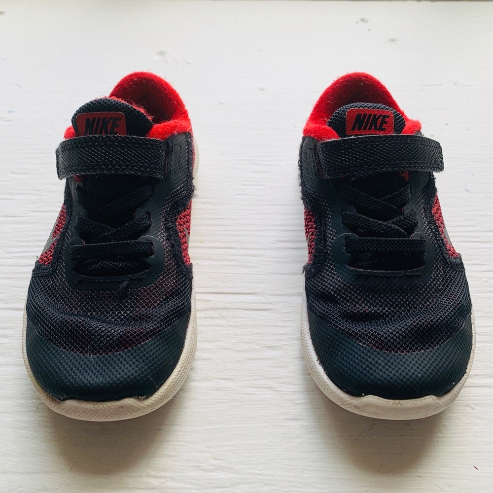 Nike Revolution 3